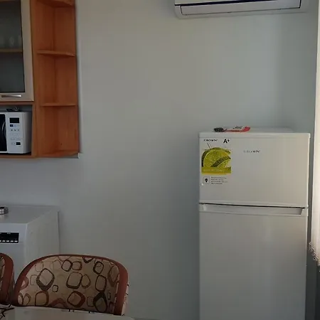 Apartman д и в 2 - D & V 2 Szandanszki