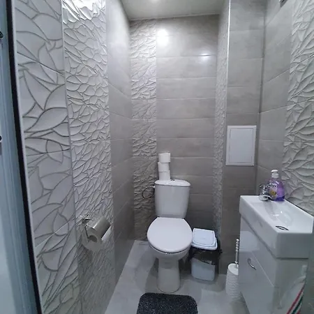 Apartman д и в 2 - D & V 2 *